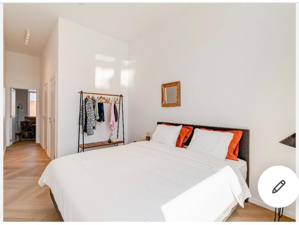 Room Engine Residence Anvers Extérieur photo